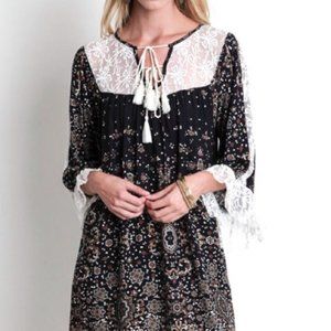 Umgee Lacy Black/Cream Peasant Dress Size Small